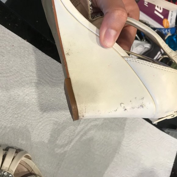 Vince Camuto White Wedges (Extremely worn) - Picture 4 of 9